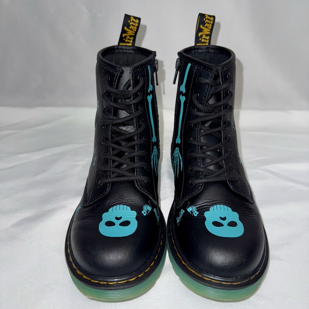 Dr. Martens Junior 1460 Skelly Glow-in-the-Dark Boots – UK 3 / US 4 - Unisex